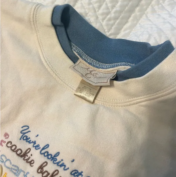 Vintage Grandma Sweatshirt White Size XL - Image 2