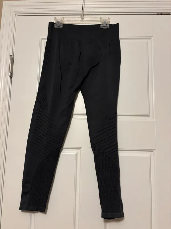 Fabletics Charcoal Grey 7/8 High Waist Leggings - Image 4