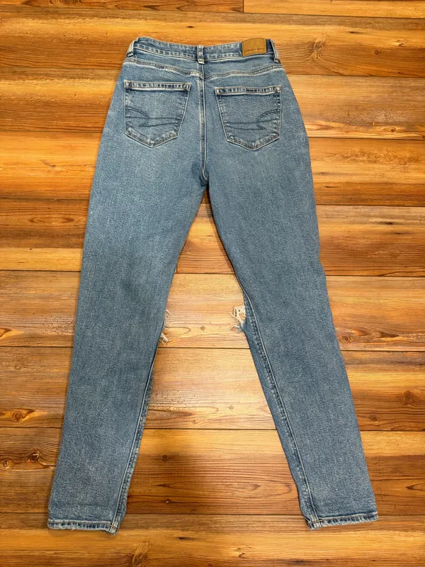 American Eagle Mom Jeans - Image 3