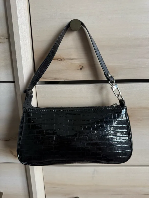 Shein Black Crocodile Baguette Bag - Image 5