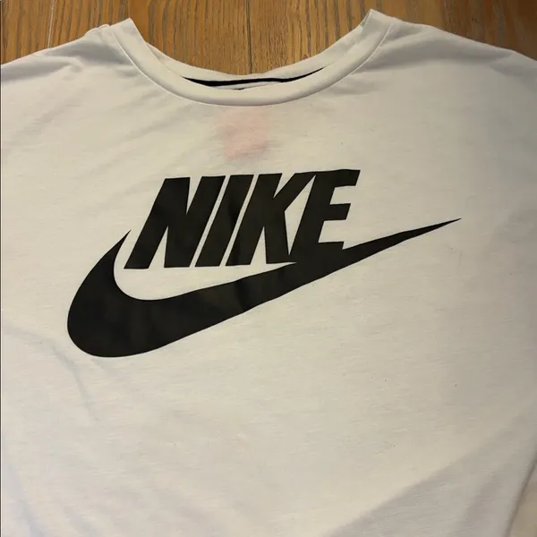 Nike Essential Longsleeve Women's Crop Top White/Black - Image 2