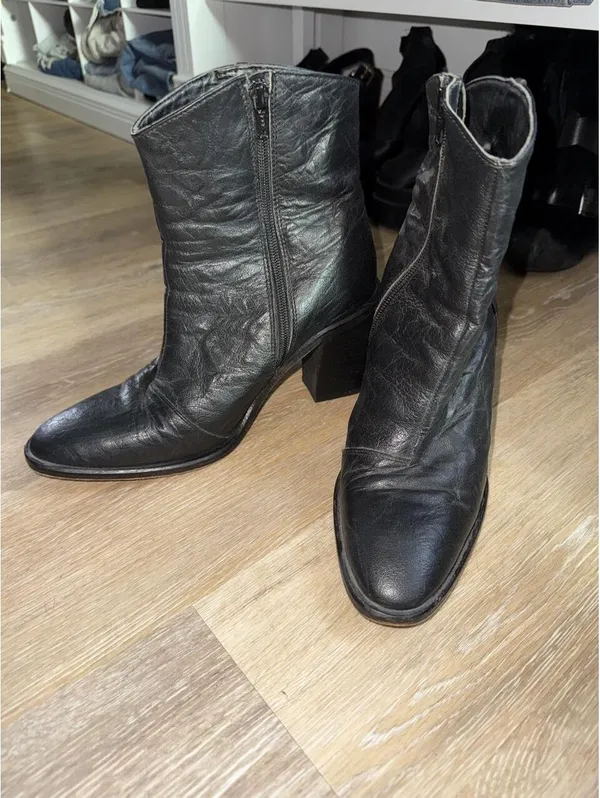 Free people vintage-inspired boots - Image 2
