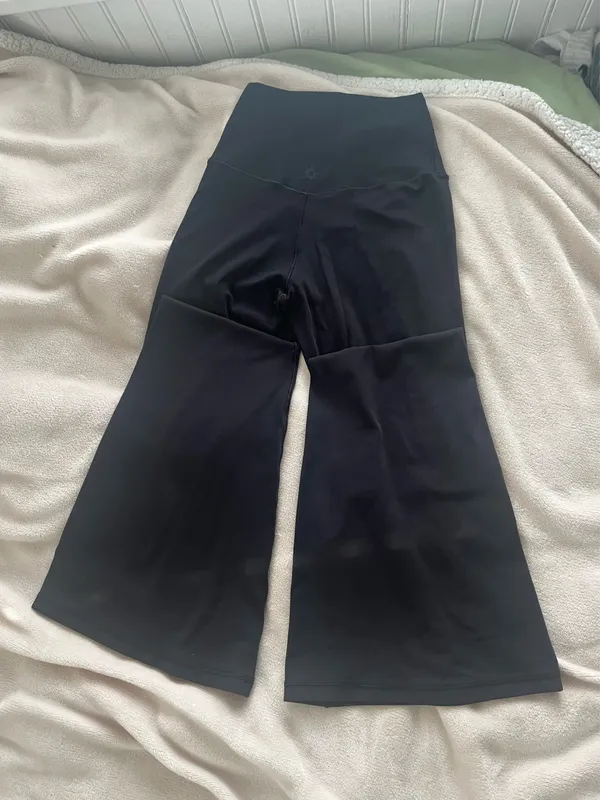 OFFLINE Crossover Aerie Flare Leggings - Image 3