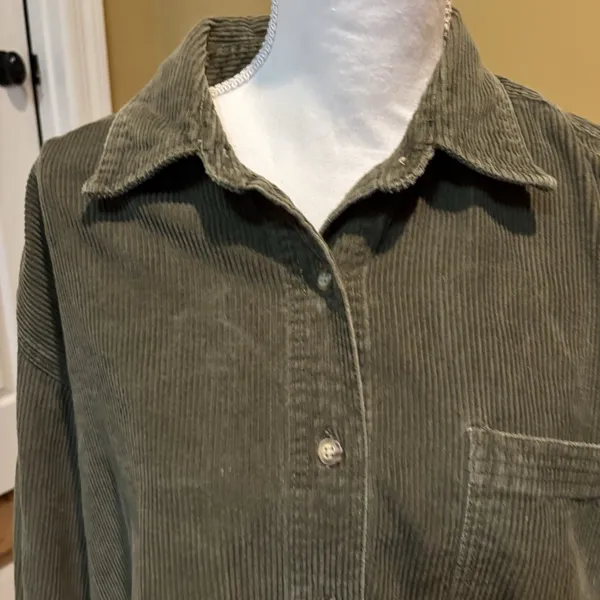 American Eagle Oversized‎ Corduroy Shacket Large Olive Green Button Front Y2K - Image 3