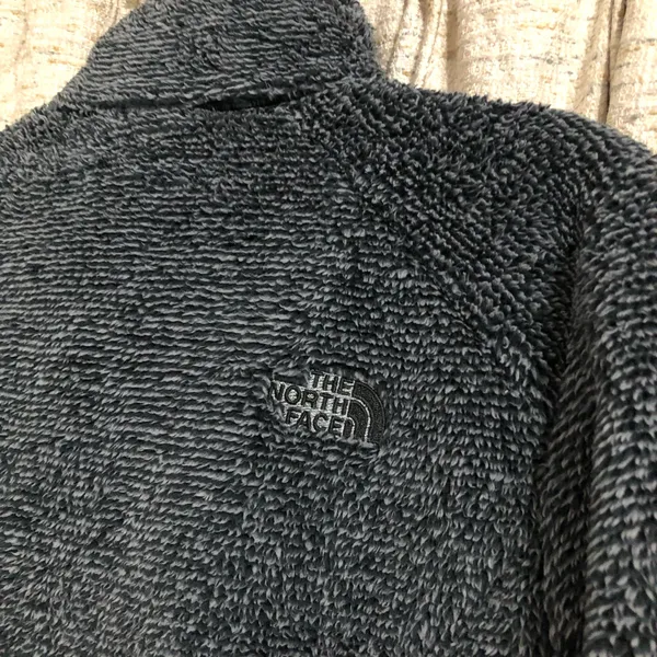 The North Face Women’s Osito Full Zip Jacket  - Image 12