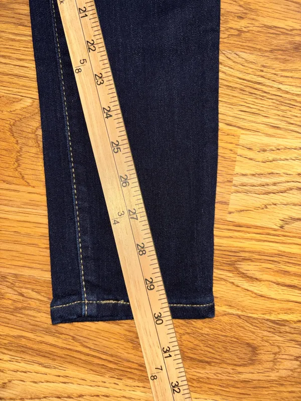 Levi’s Mid Rise Skinny Jeans Women’s Waist Size 30 Length 30 Dark Blue Wash READ - Image 15
