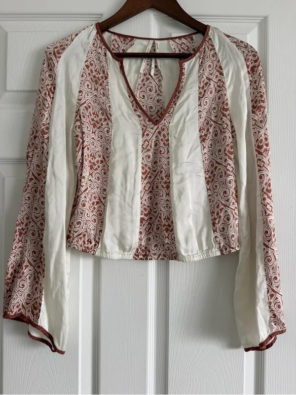 Anthropologie Silky Spliced Boho Blouse XS Brown White Bell Sleeve Crop Top - Image 2