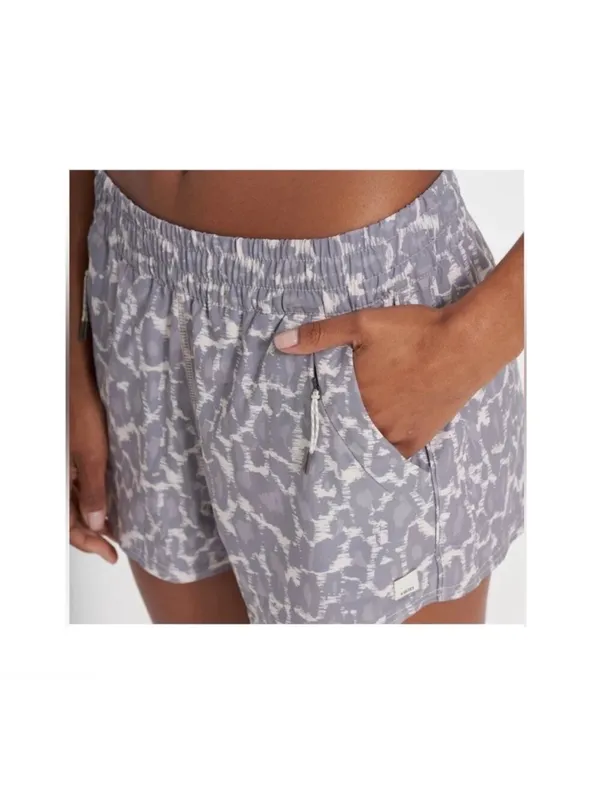 VUORI Women's Dash Mid Rise Leopard Print Running Shorts, Opal Spots (Gray) XL - Image 7
