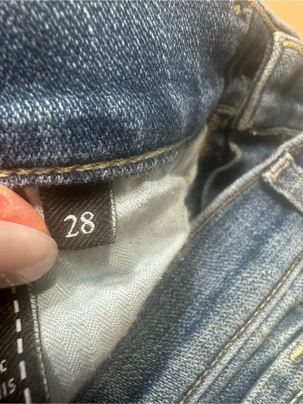 7 For All Mankind Josefina Skinny Boyfriend jeans - Image 4