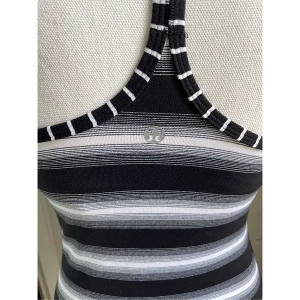 Lululemon Power Y Athletic Padded Tank Black White Stripe Size 6 - Image 4