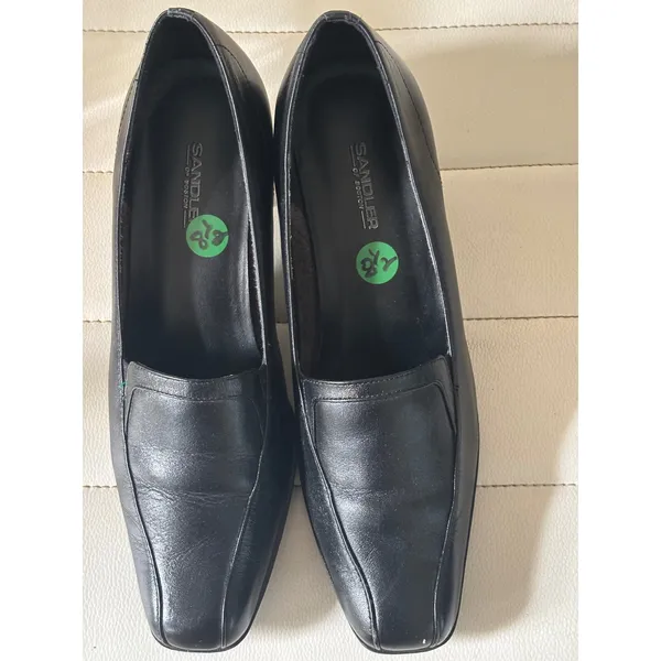 Sandler of Boston Womens Black Leather Square Toe Block Heel Pumps Size 8.5W - Image 2