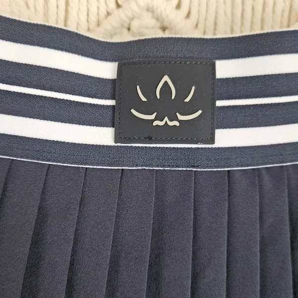 Beyond Yoga If You Pleats Tipped Elastic Mini Skirt Navy Striped Waist XL NEW - Image 8