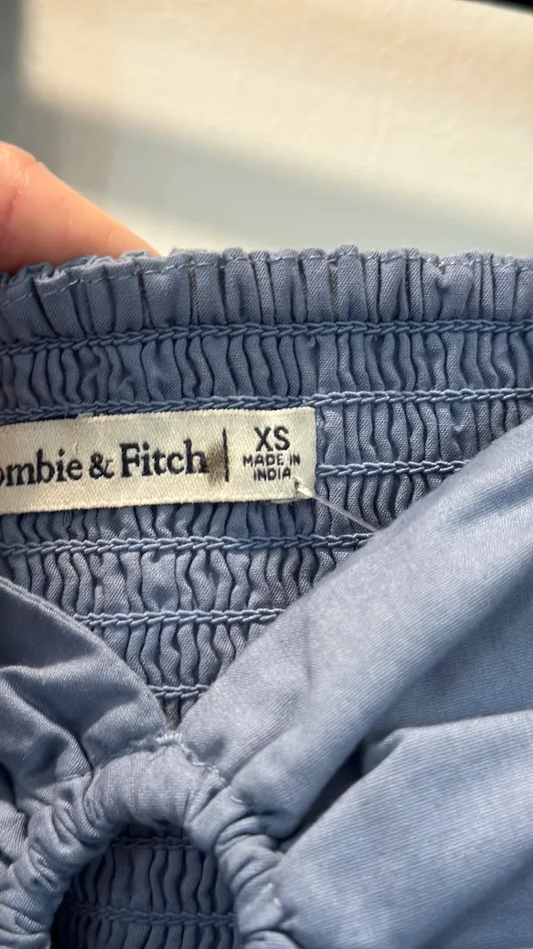 Abercrombie and Fitch Poplin O-Ring Top - Image 3