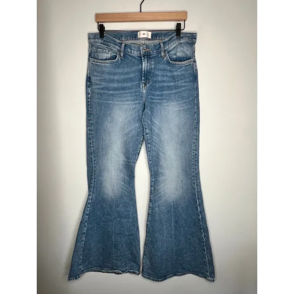 7 For All Mankind Low Rise Flare Jeans Size 31 - Image 2