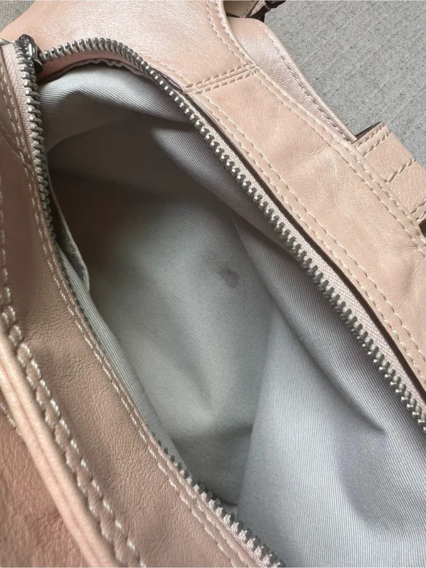 Coach Soho Leather Hobo Bag F17219 in Shell Pink - Image 9