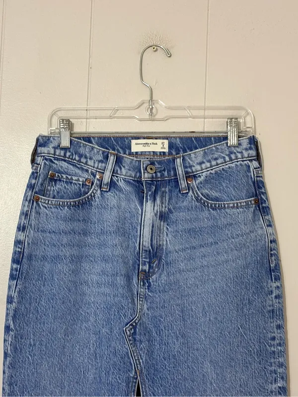 Abercrombie & Fitch High Rise Denim Midi Maxi Skirt Front Slit Size 27 / 4 - Image 2