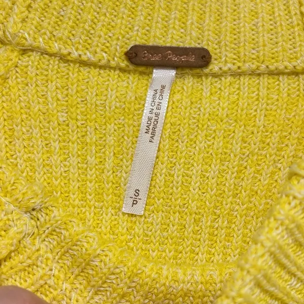 Free People Too Good Sunny Yellow Knit Pullover Sweater Size Small - Image 4