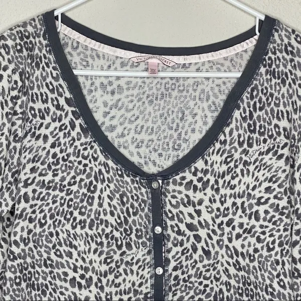 Victoria’s Secret‎ Animal Print Henley Shirt - Image 6