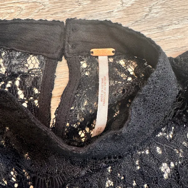 Free People Tell Tale Boho Black Lace High‎ Neck Keyhole Tunic Top Dress Xsmall - Image 4