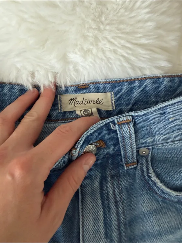Madewell Light Blue High-Rise Denim Shorts - Image 2