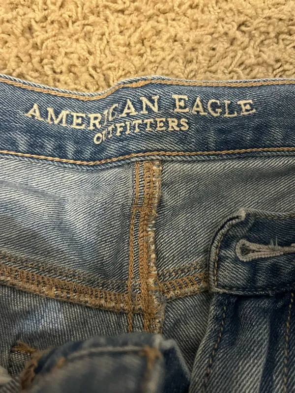 American Eagle Jeans Outfitters - Image 2