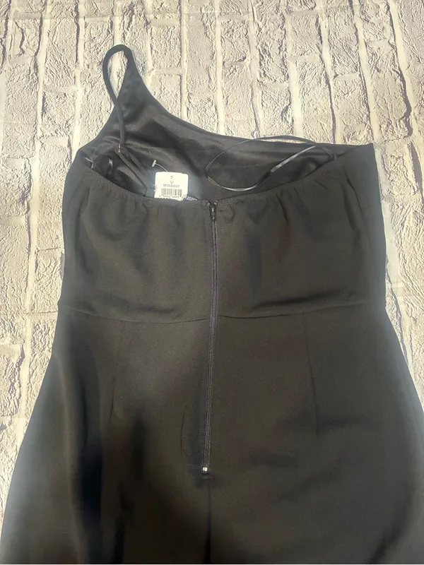 Windsor Black One-Shoulder Slit Evening‎ Gown - Image 10