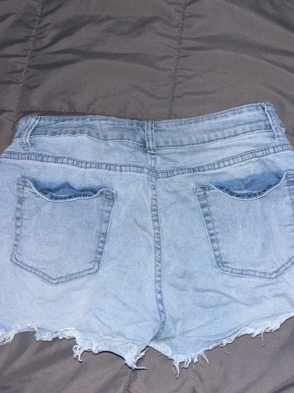 Amazon Light Blue Distressed Women's Denim Shorts - Image 2