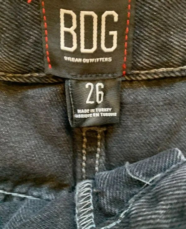 Girlfriend High-Waisted Denim Short – Black Size 26 - Image 5