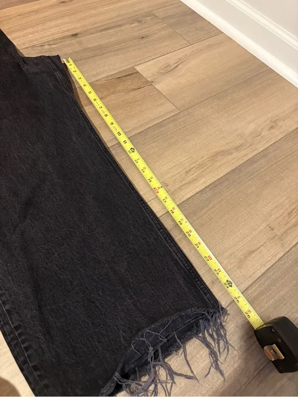 Abercrombie & Fitch High Rise 90’s Relaxed Cropped‎ Jeans raw hem black 36/22R - Image 9