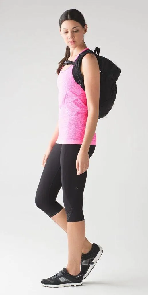 LULULEMON Swiftly Tech Racerback in Heathered Raspberry Glo Light Sz. 4 - Image 11