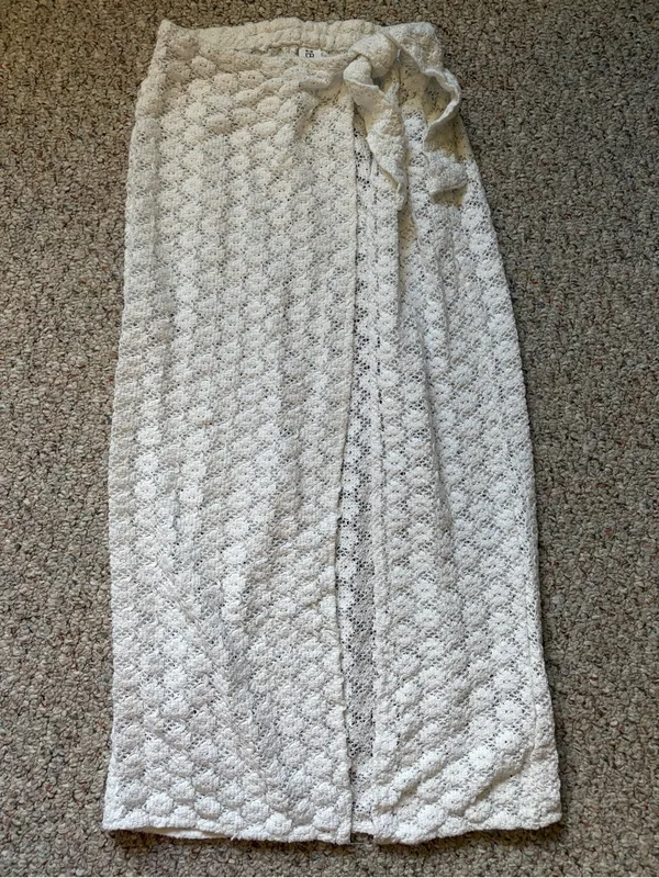 Cotton On Body Open Mesh Beach Sarong Wrap Skirt White Knit Size Women’s Medium - Image 5