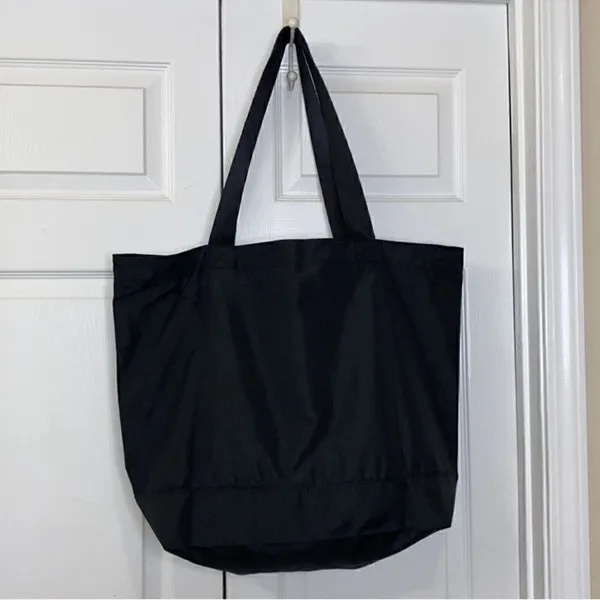 Pink Victoria's Secret Black Weekender Bag - Image 3