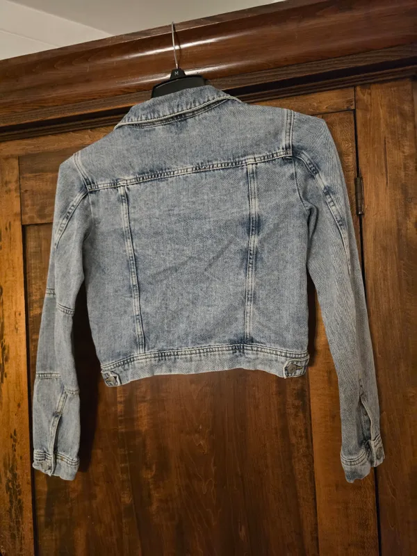 O Free People Womens Light Blue Denim Jacket Size Small - Image 2