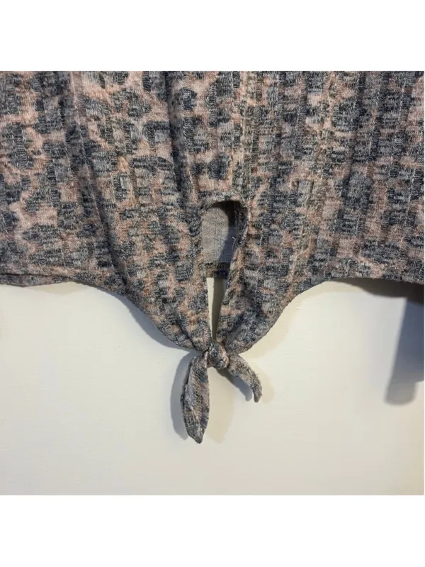 No Boundaries Leopard Print Tie-Front Top – Women's Plus Size XXL (2X, 19) (b4) - Image 5