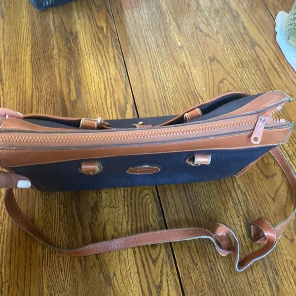 Vintage Dooney & Bourke purse - Image 6