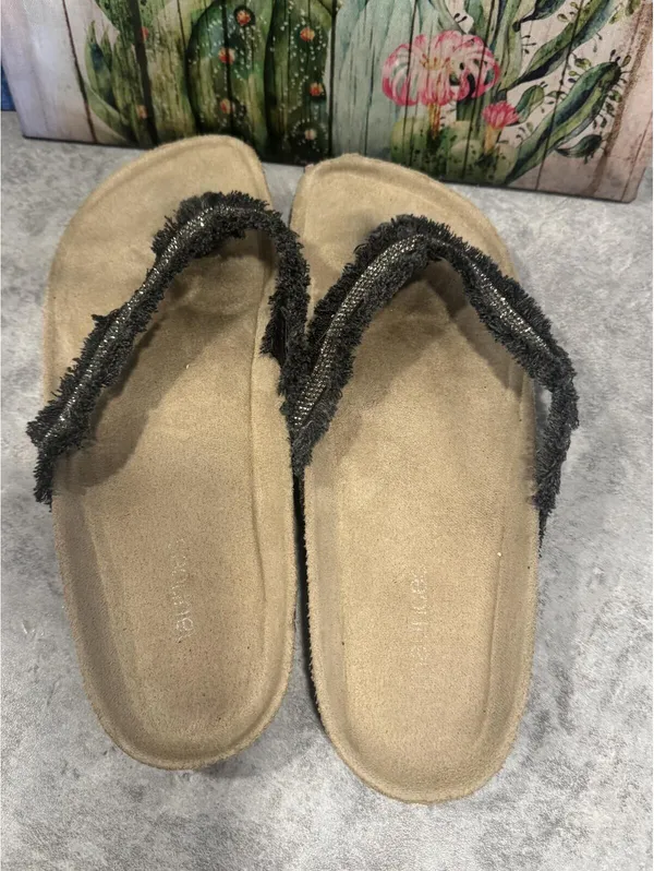 Maurices Black Sandals with Cork Footbed Women's Size 9/10 - Image 4