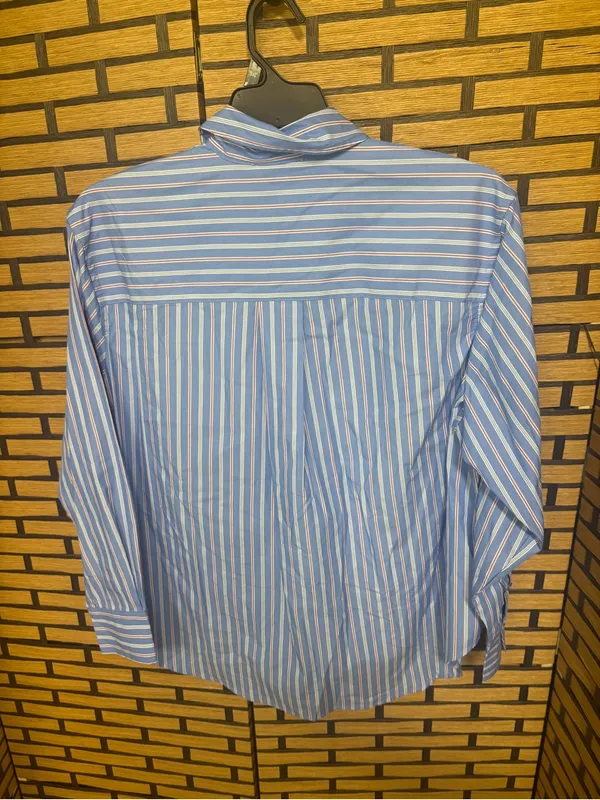 Free assembly blue stripe button down shirt size small - Image 3
