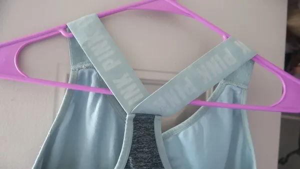 PINK Victoria's Secret seamless lightly lined sport sports bra sparkly pink on straps in gray and blue size medium. - Image 5