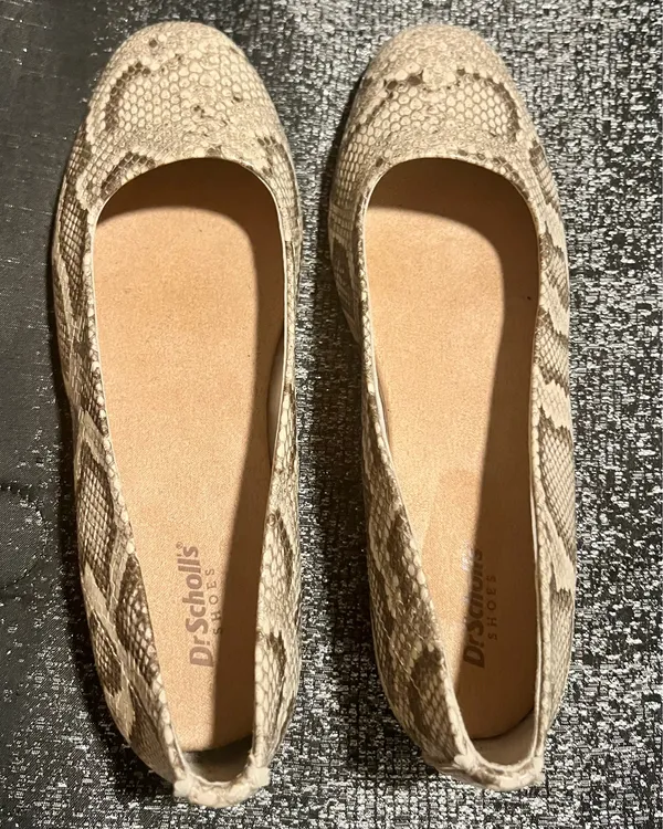 Womens sz9.5 NWOT Dr. Scholl's Wexley Slip On Flats-Taupe/Snake Print. - Image 3
