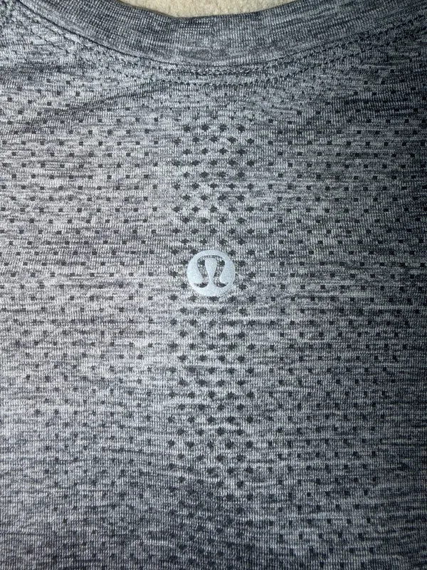 Lululemon Swiftly Tech Short Sleeve Shirt 2.0 Hip Length 8 - Image 5