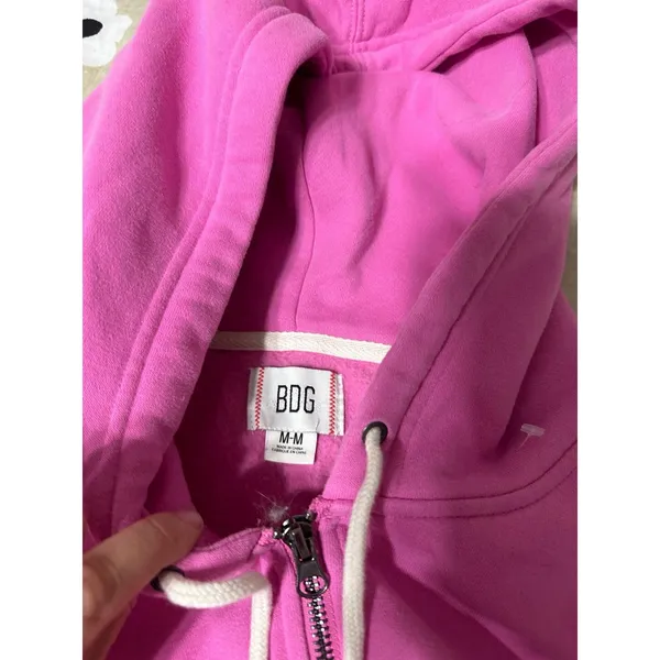 BDG pink cropped sweater - Image 2