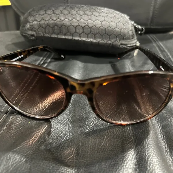 Vince Camuto Brown Sunglasses - Image 9