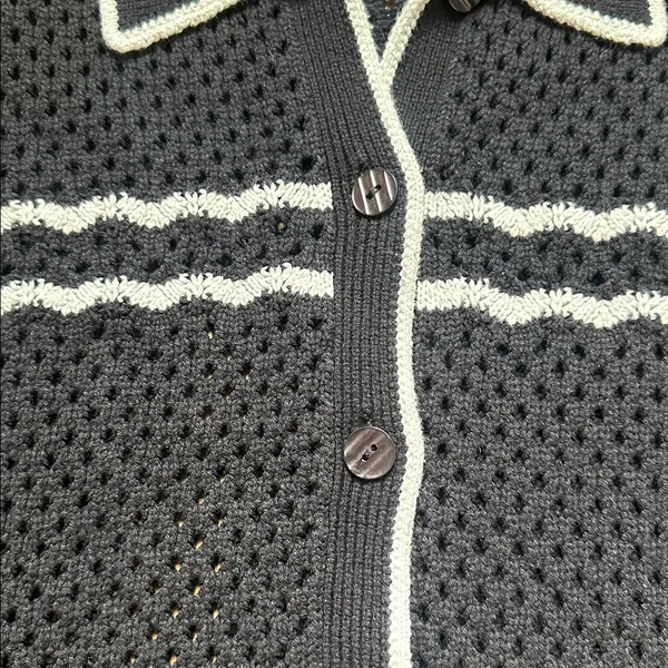 Abercrombie &‎ Fitch Black Knit Shorts Sleeve Cardigan with White Edging Size XS - Image 3