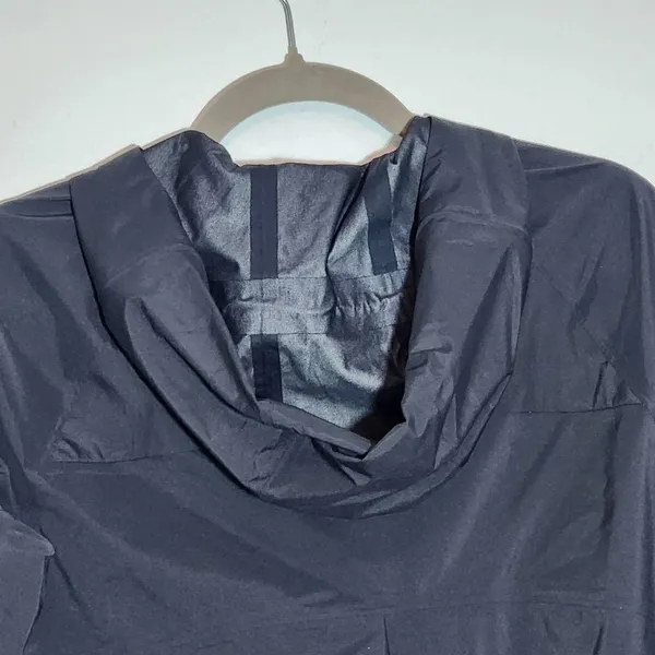 Nike Women Black Windbreaker Pullover NWT Sz Small Nike Zonal AeroShield Jacket - Image 7