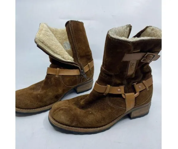 UGG Brown Leather Boots Size 6 - Image 4