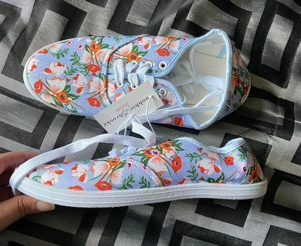 Bobbie brooks blue floral tennis shoes - Image 6