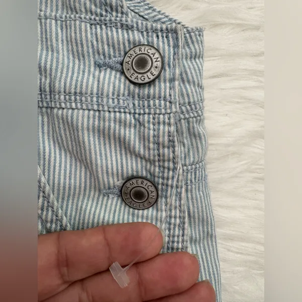 🆕 American Eagle Outfitters Blue and White Striped Overalls Size L - Image 4