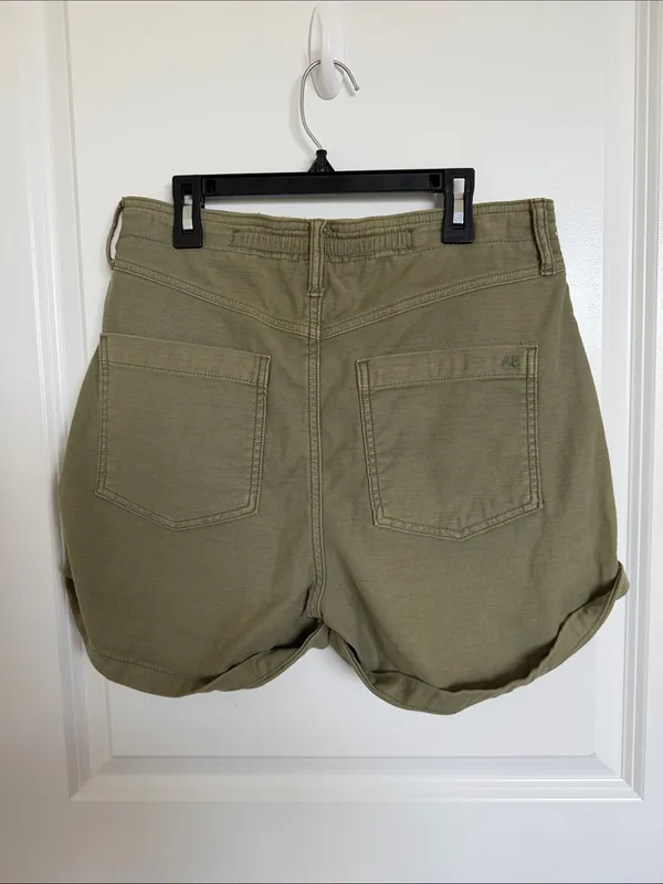 American Eagle Baggy Mom Short Size 6 - Image 3