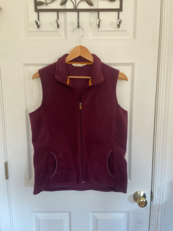Woolrich Burgundy Fleece Zipper Vest - Image 5
