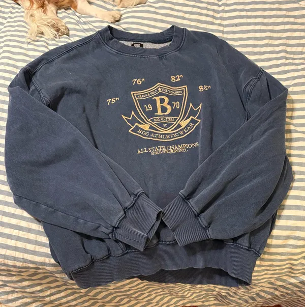 Urban Outfitters Vintage Crewneck - Image 2